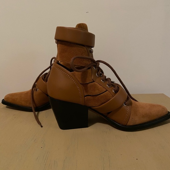 Chloe Reilly boots - Picture 2 of 6